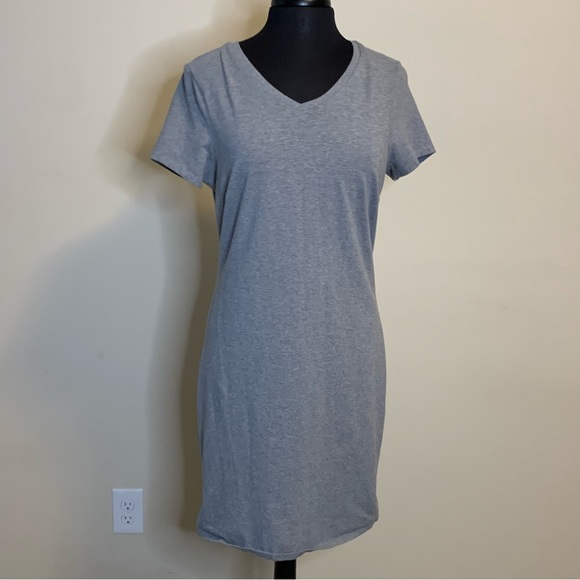 OLD NAVY Dress Gray Tee Size Large Stretchy V-Neck - Picture 2 of 7